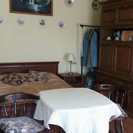 Nicolaj Vendeghaz Es Tanya Hotel Екстериор снимка