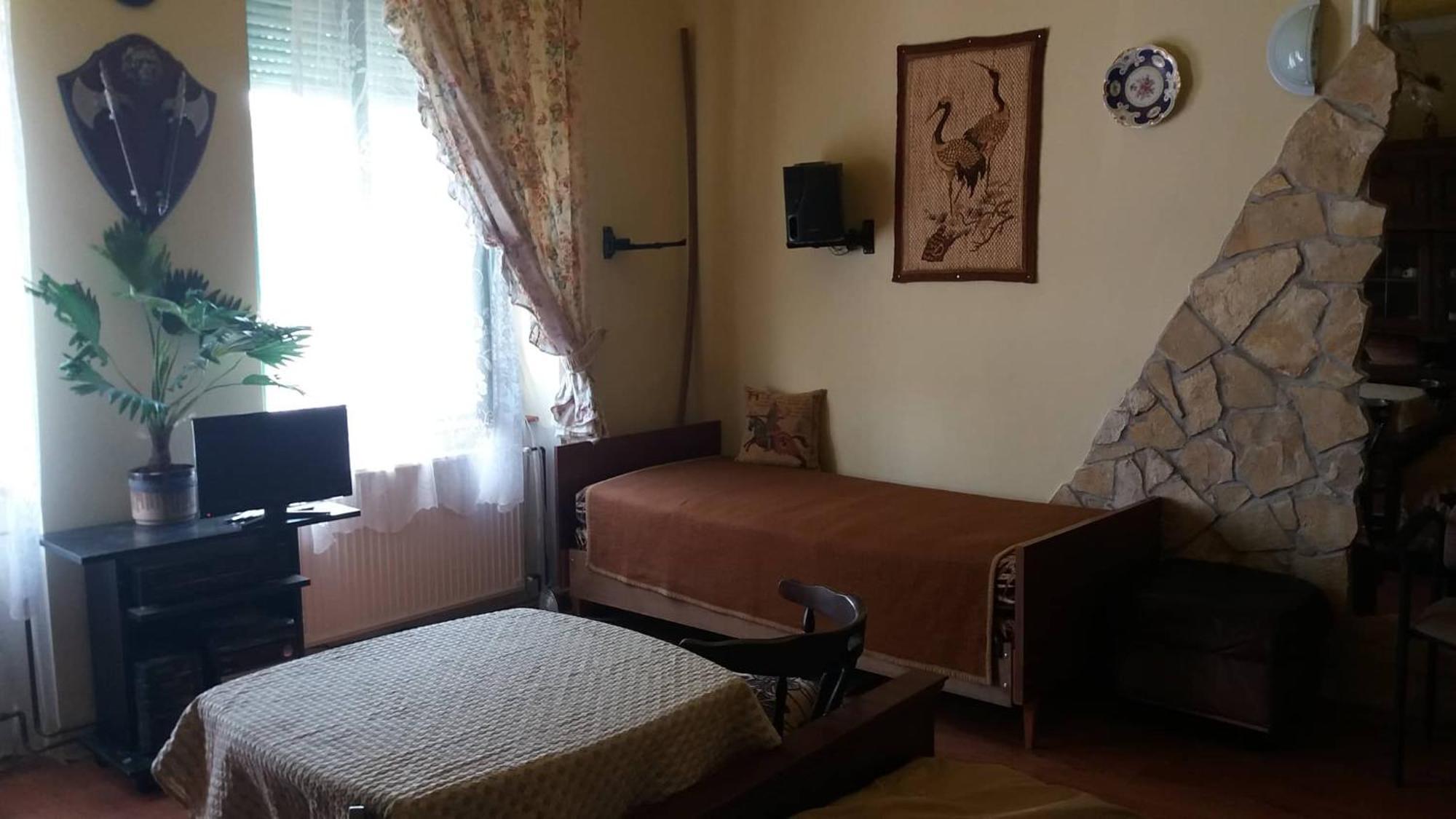Nicolaj Vendeghaz Es Tanya Hotel Екстериор снимка