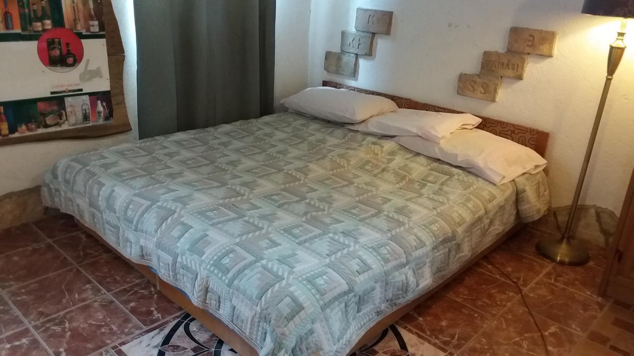 Nicolaj Vendeghaz Es Tanya Hotel Екстериор снимка