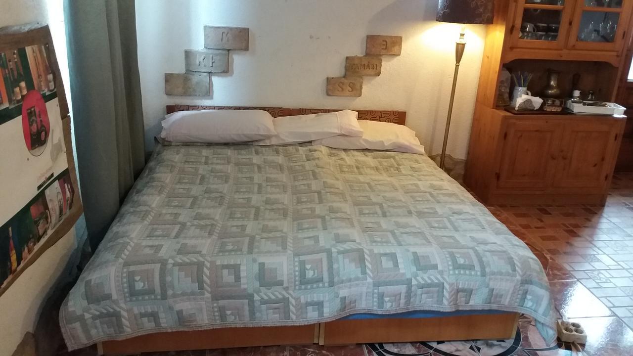 Nicolaj Vendeghaz Es Tanya Hotel Екстериор снимка